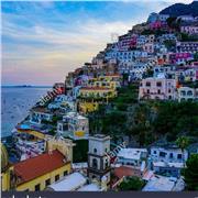 Laureata con esperienza pluriennale